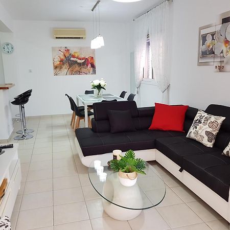 Paradise Gardens IV 2 Bd Amazing Apartment Paphos 外观 照片
