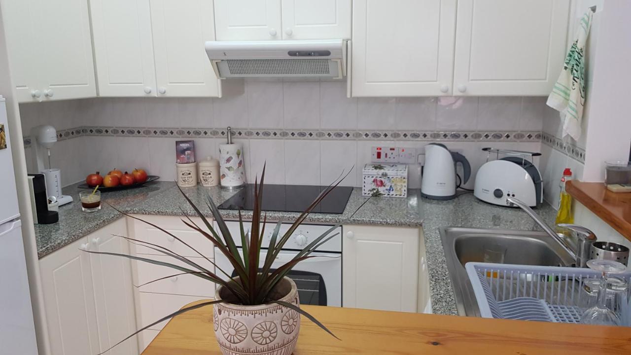 Paradise Gardens IV 2 Bd Amazing Apartment Paphos 外观 照片
